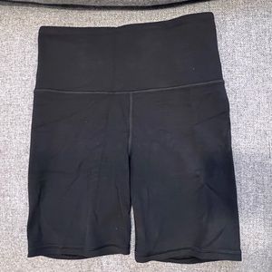 Women's Athleta Ultra High Rise Elation 7” Shorts, Black Size Small EUC